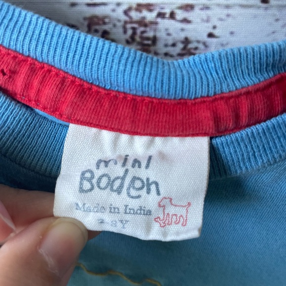 Mini Boden // Boys Nautical Shark Theme T-shirt - Picture 3 of 3